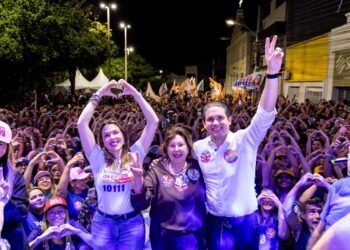 Patos abraça campanha de Hugo e Olívia em inauguração de Comitê Central
