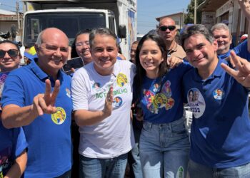Murilo Galdino surpreende, declara voto e diz que, em Catolé, seu governador é Efraim