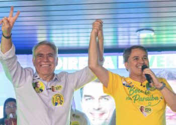 Efraim e Queiroga: a dobradinha que coloca a Paraíba no centro da estratégia da direita no Nordeste