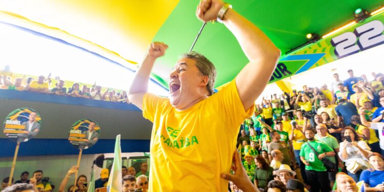 Efraim dispara, abre 11 pontos sobre Cícero e se consolida no segundo turno, aponta AtlasIntel