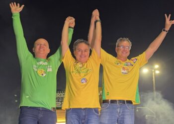 Articulação para o 2º turno leva Efraim, Cabo Gilberto e George Morais a reunião com Flávio Bolsonaro em Brasília
