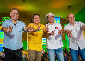 Após crescimento nas urnas, direita sai na frente e fará carreata de Flávio Bolsonaro neste domingo em João Pessoa
